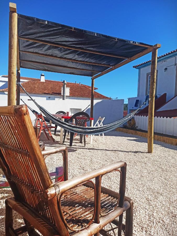אזניאס דו מאר Meraki Hostel מראה חיצוני תמונה