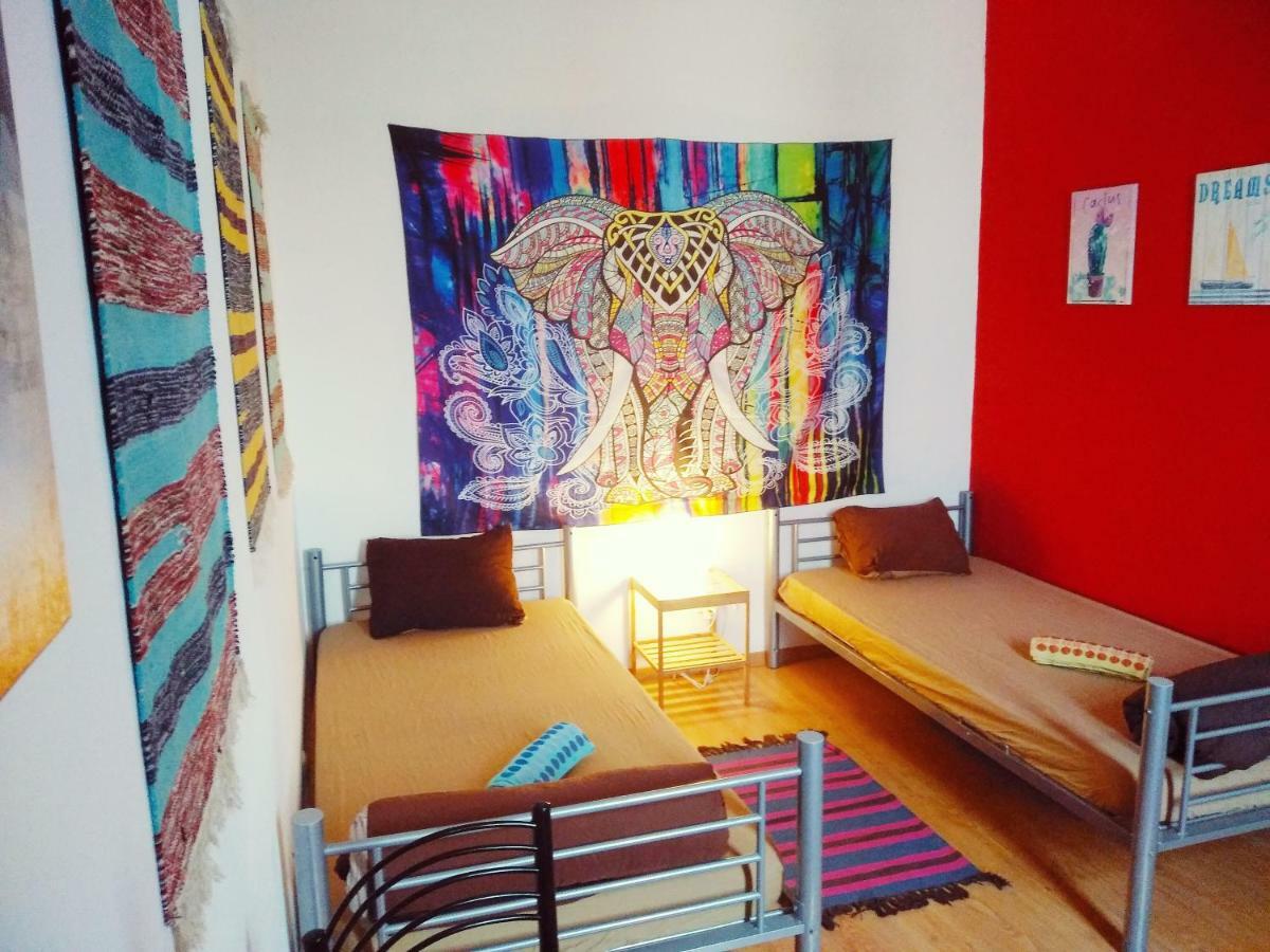 אזניאס דו מאר Meraki Hostel מראה חיצוני תמונה
